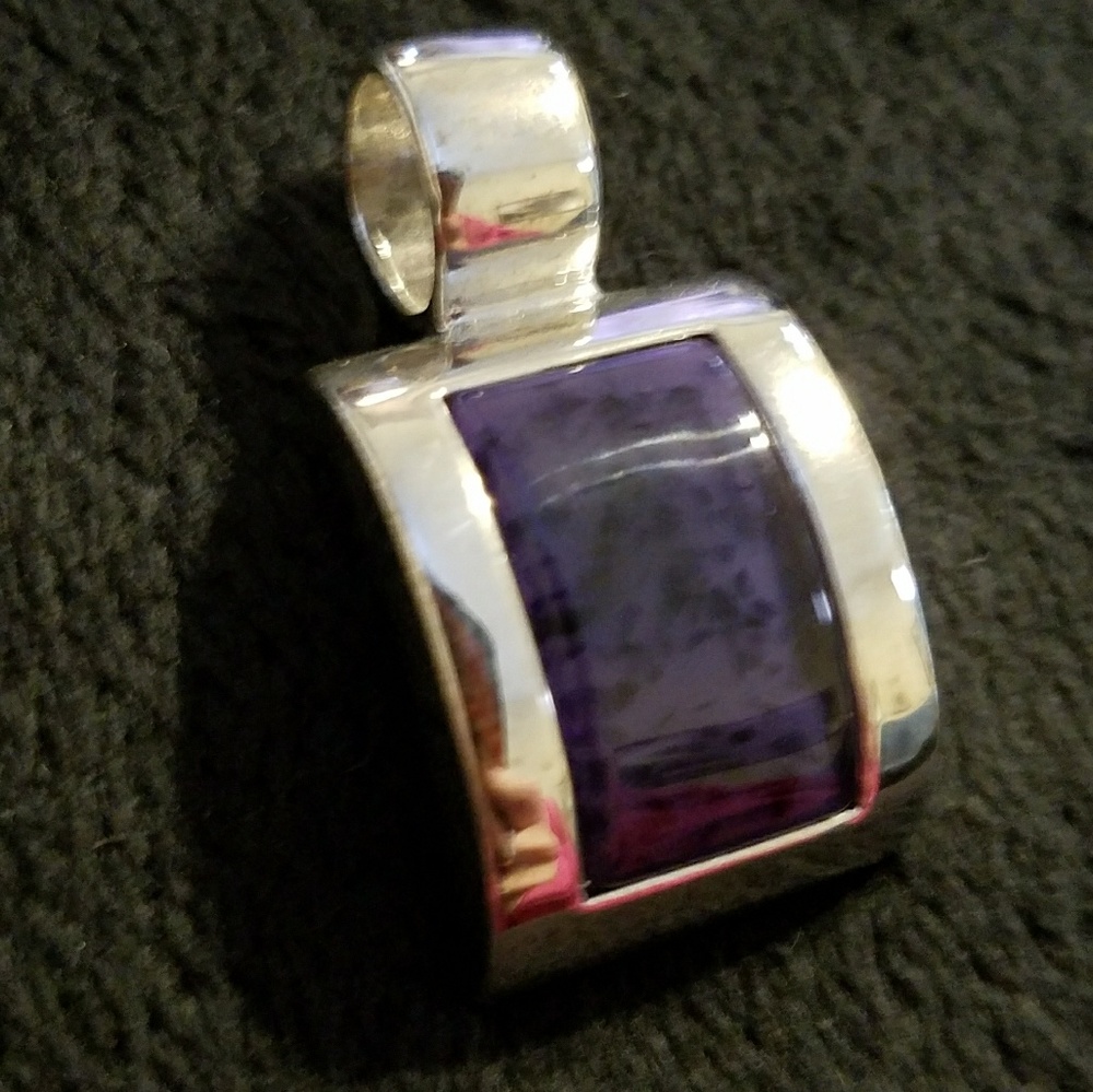 Lia Sophia pendant